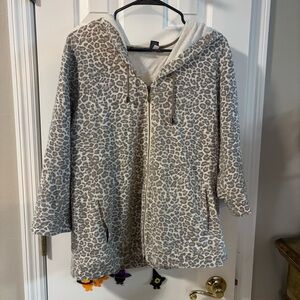 Chicos Additions Women’s Leopard Sweatshirt